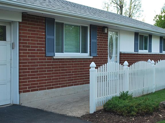 3rd image of 645 Cherry Blossom Dr