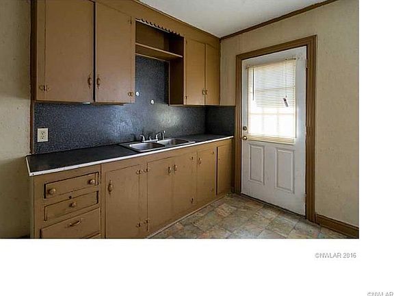 5th image of 2227 Roosevelt Ave