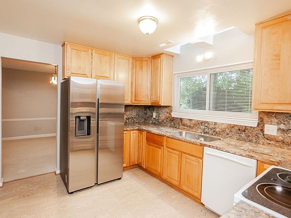 5th image of 1000 Belvoir Ln