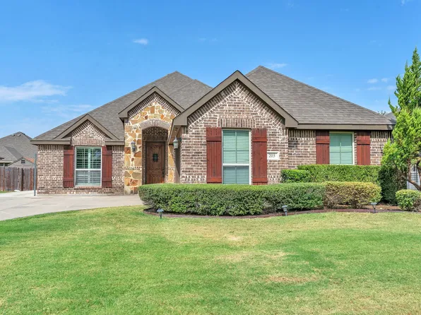 203 Cambridge St, Waxahachie, TX 75165