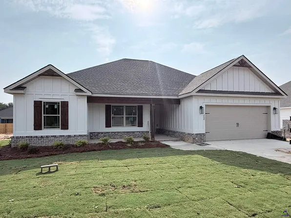 208 Hampton Chase, Perry, GA 31069