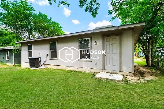 227 Lopez St — Photo 12