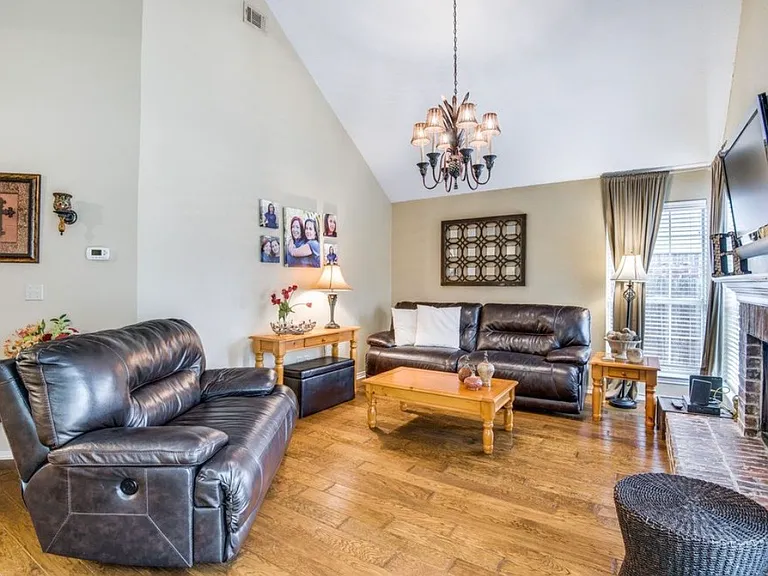 5025 Bryn Mawr Dr — Photo 4