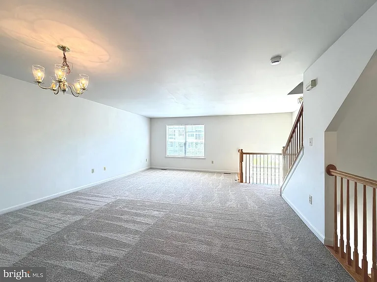 188 Pinecove Ave — Photo 4