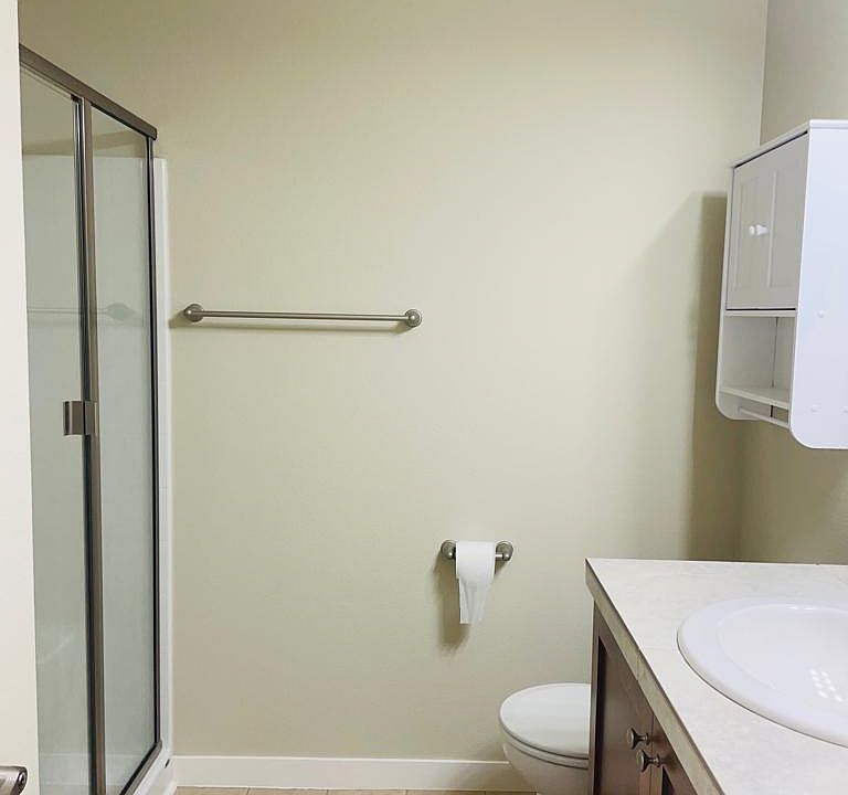 Master Bedroom - Full Bath