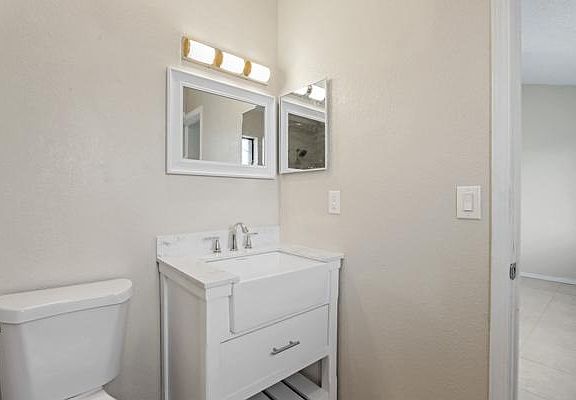 2nd image of 2441 Robert Wynn St