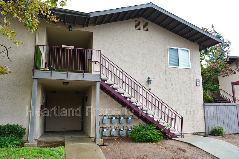1st image of 240 W Lincoln Ave Unit 9