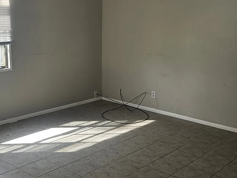 2901 Carol St NE — Photo 10