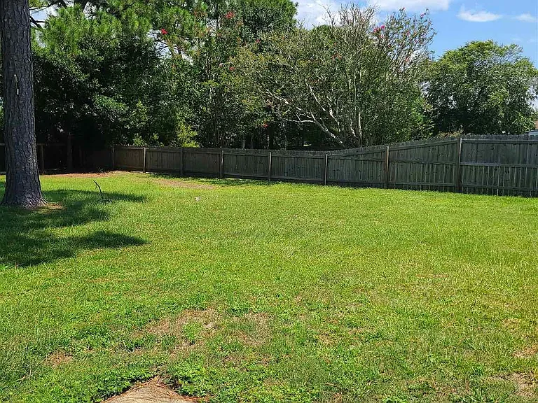9024 Caribbean Dr — Photo 13