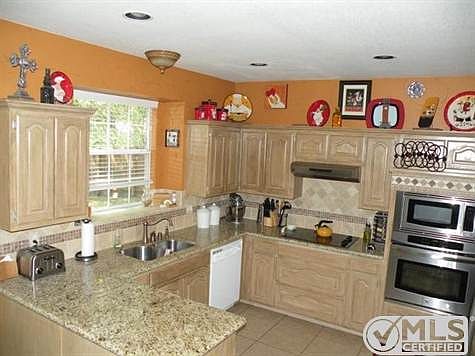 4th image of 2917 Brookhollow Ln