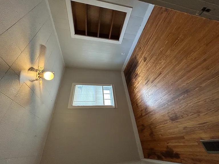 430 W Catalpa St — Photo 12