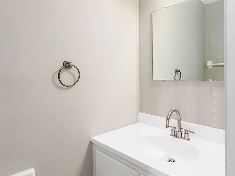 3127 Francinelane Dr — Photo 24