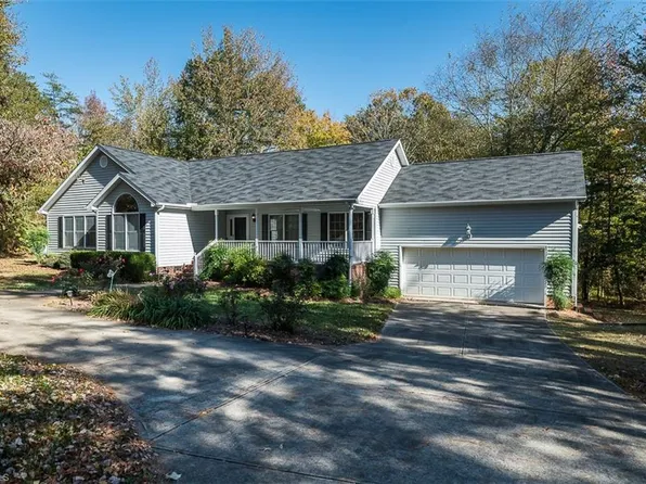 1700 Wendy Ln, Efland, NC 27243