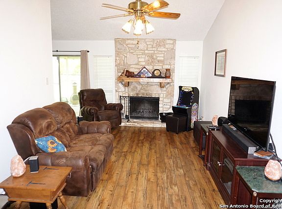 2nd image of 8706 Thatch Dr
