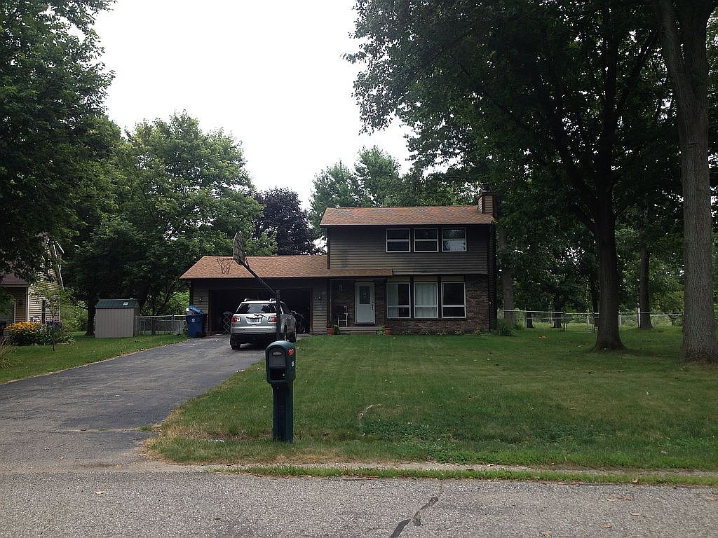 656 Glenview Cir, Plainwell, MI 49080 Zillow