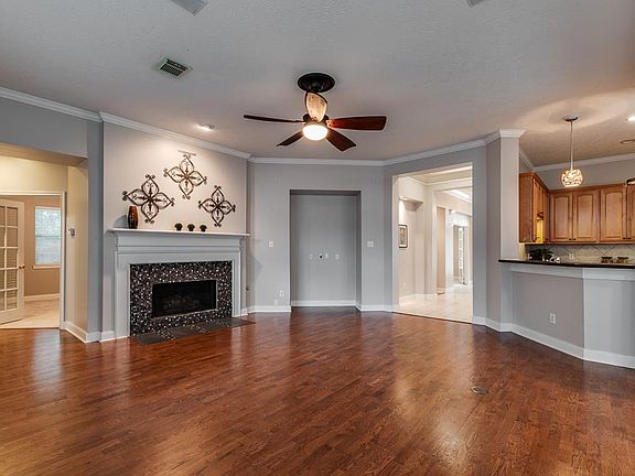 3rd image of 2127 Fern Creek Trl