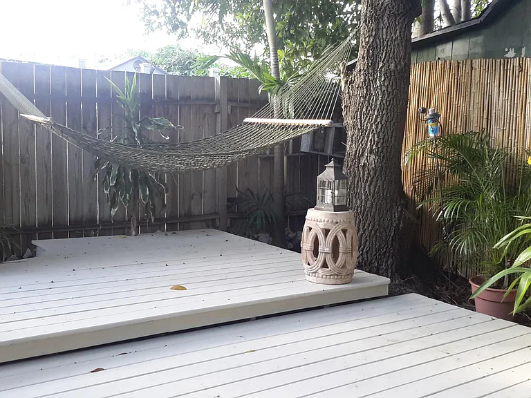 816 Center St — Photo 18