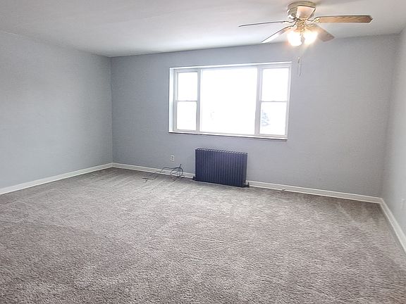 5th image of 1680 Skyline Dr #6