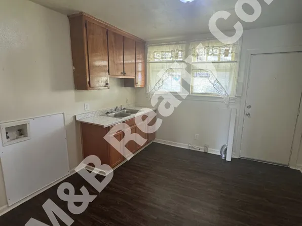 1805 Kibby St #A, Mobile, AL 36606