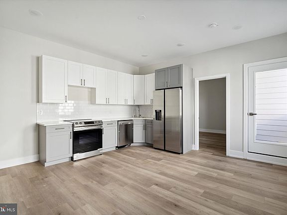 3rd image of 2105 Germantown Ave #103