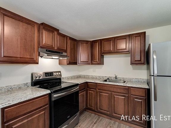 3rd image of 3730 Owens St APT C