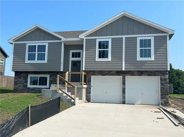 3013 Canyon Way, Harrisonville, MO 64701