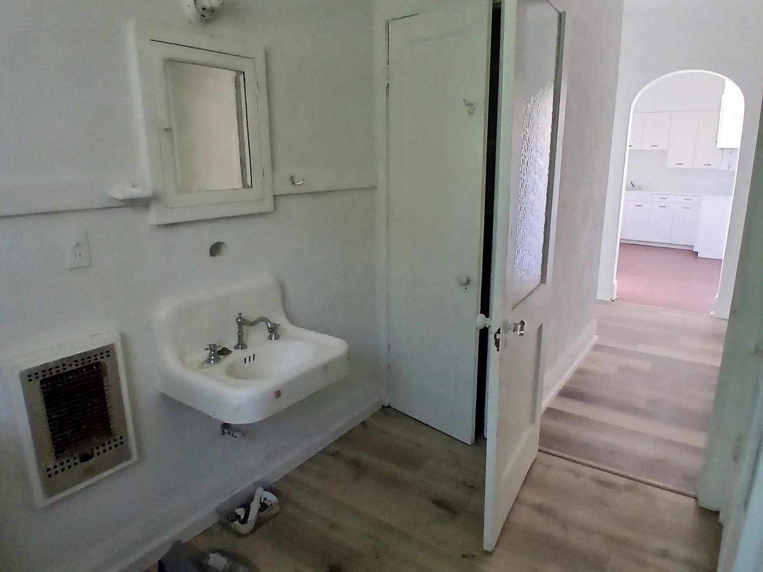 1 bed, 500 sqft, $995 — Photo 2