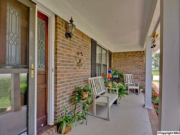 3rd image of 126 Jane Dr