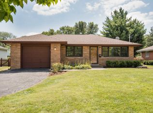 227 W Hillside Ave, Barrington, IL