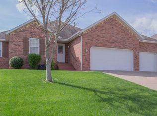 3054 W Augusta Hills St, Springfield, MO 65803