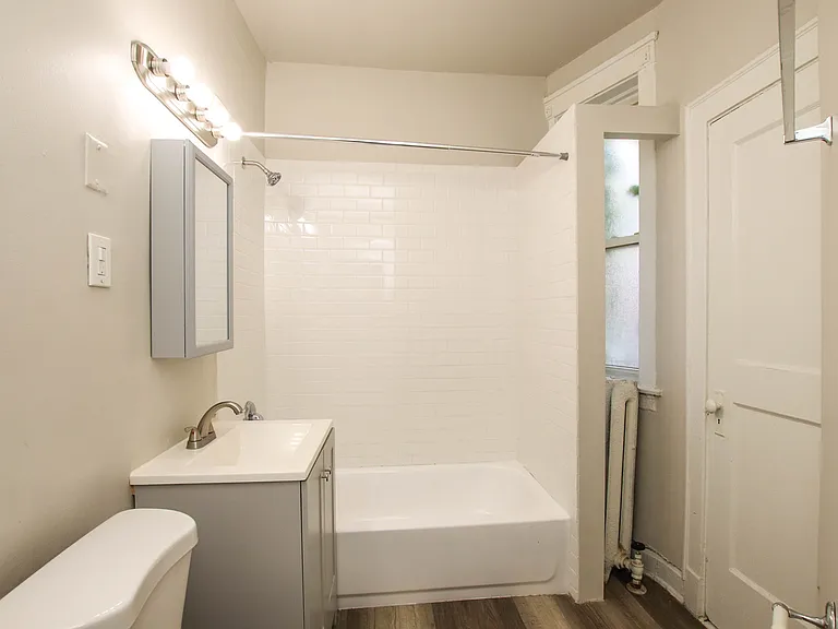 1444 E 67th Pl #1W — Photo 7