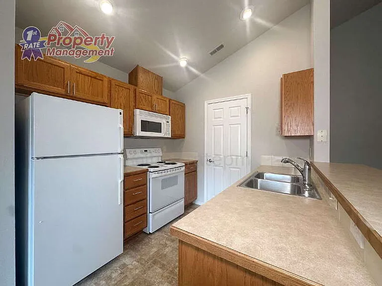 3343 W Murano Ct #202 — Photo 6