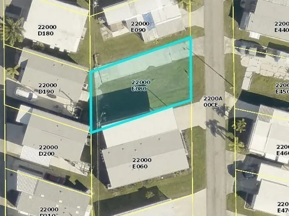 20690 Port Dr, Estero, FL 33928
