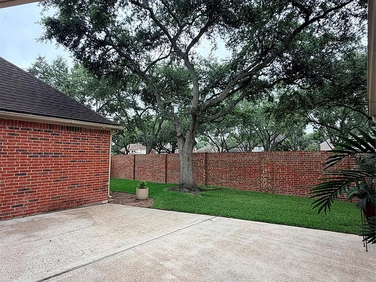 2201 Summer Reef Dr — Photo 25