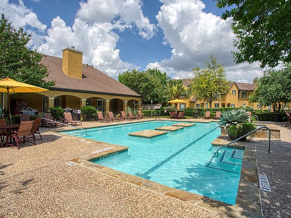 The Park at Braun Station Resort Style Pool