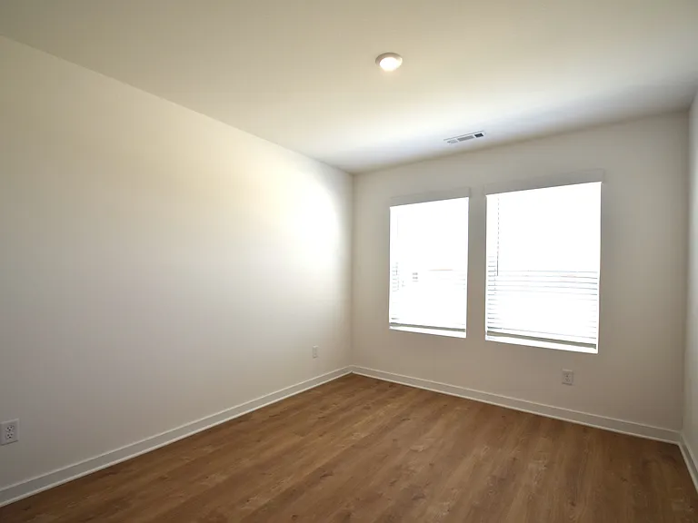 346 Texas Ave — Photo 16