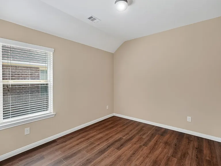 15 Butternut Grove Pl — Photo 24
