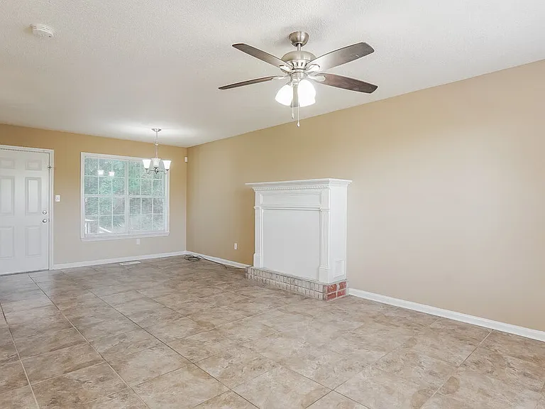 927 Rich Rd — Photo 7