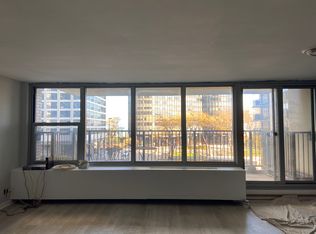 400 E Randolph St APT 825, Chicago, IL 60601