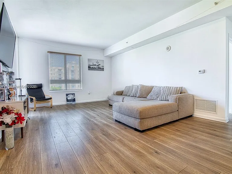 7355 SW 89th St #425N — Photo 9