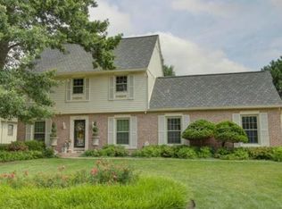 4016 NE Brooktree Ln, Kansas City, MO 64119