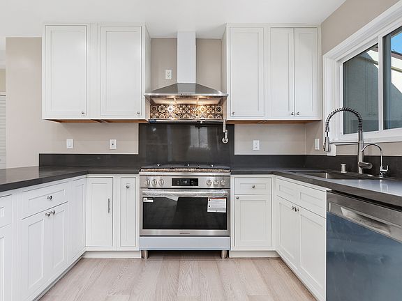 3rd image of 4769 E Malta St