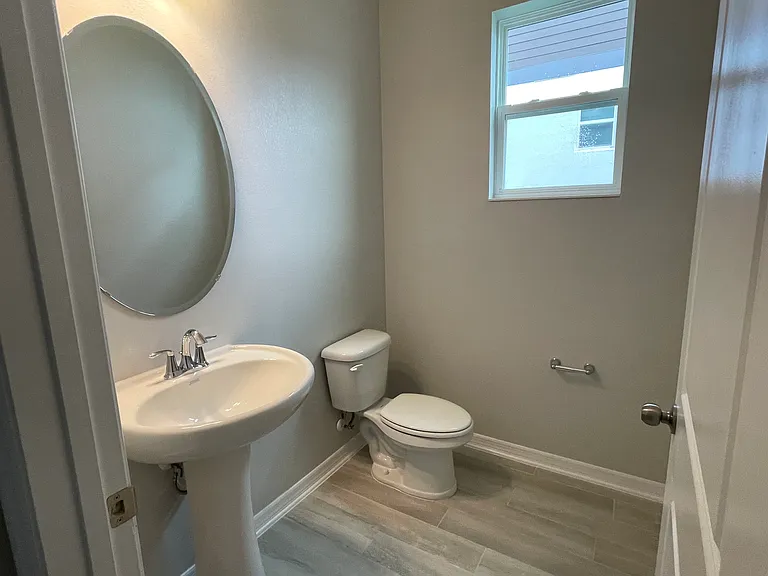 15911 Grafton Way — Photo 5