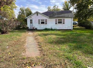 204 Main St, New Boston, IL 61272