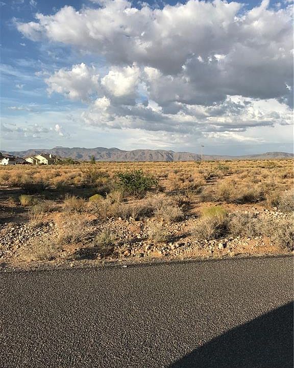 1st image of 7553 E Vista Dr