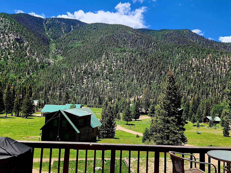 1st image of 22 Hidden Valley Rd