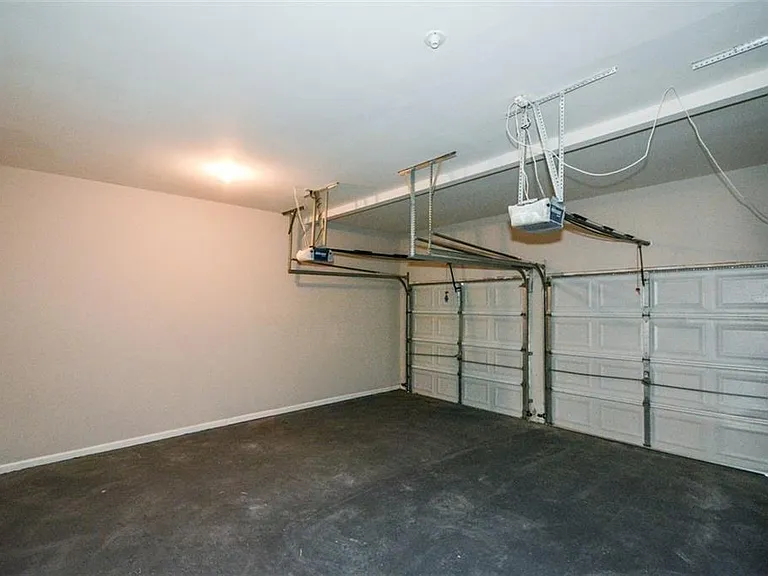 3063 Grace Ct — Photo 36