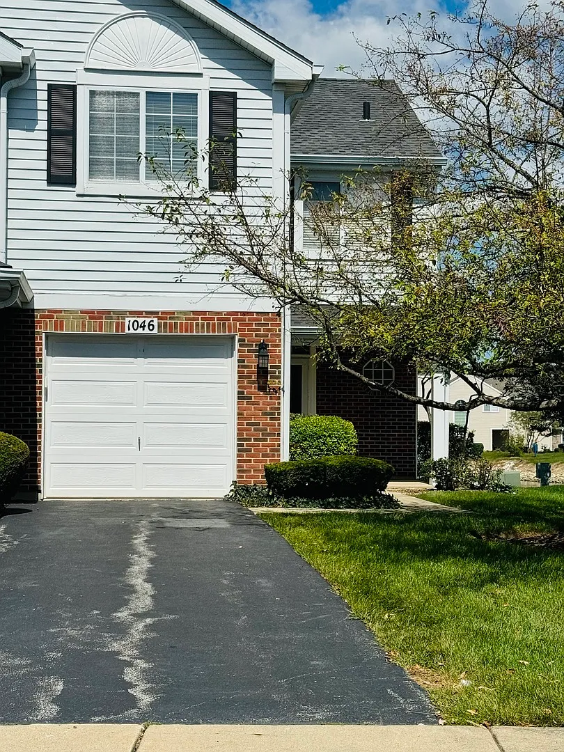 2 bed, 2.5 bath, 1419 sqft, $2,700 — Photo 3