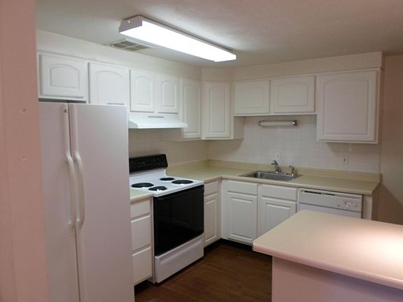 4th image of 8701 Delmar Blvd APT 2C
