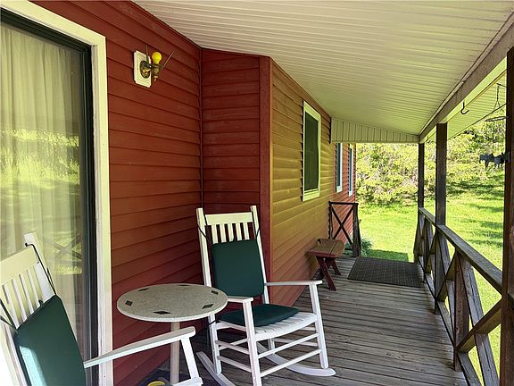 5th image of 559 Mott Hill Rd